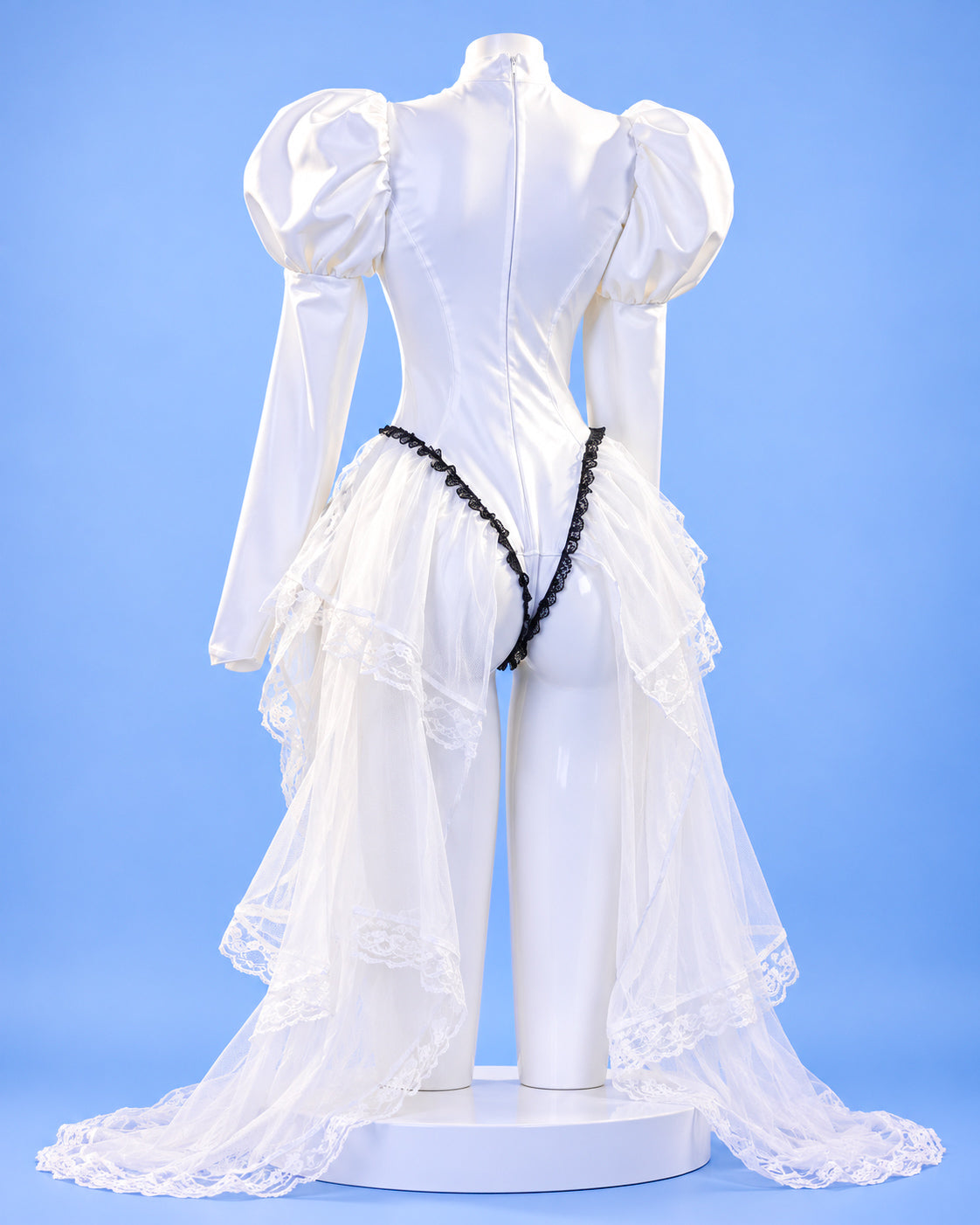 Back view of the 2B Light Cruiser Rest Time outfit showing puff sleeves and a long white lace overskirt