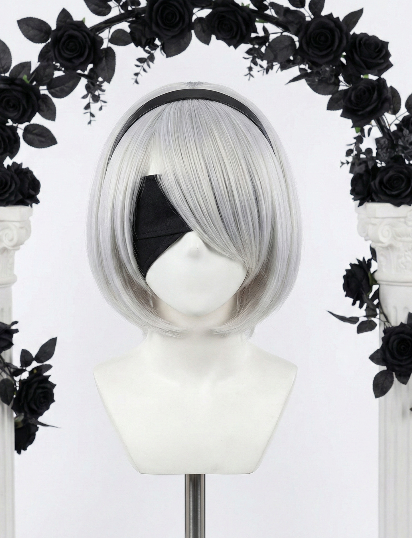Professional silver-white bob wig for 2B cosplay with black headband