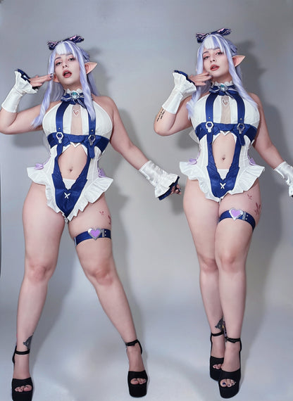 Vivian Zenless Zone Zero cosplay costume worn by MBCosplay model Shiq Sama, featuring the white and navy character outfit.